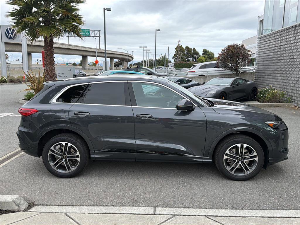 Used 2025 Audi Q5 Premium w/ Premium Plus AWD/4WD image 5