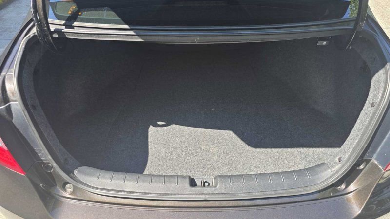 Used 2017 Honda Accord LX image 32
