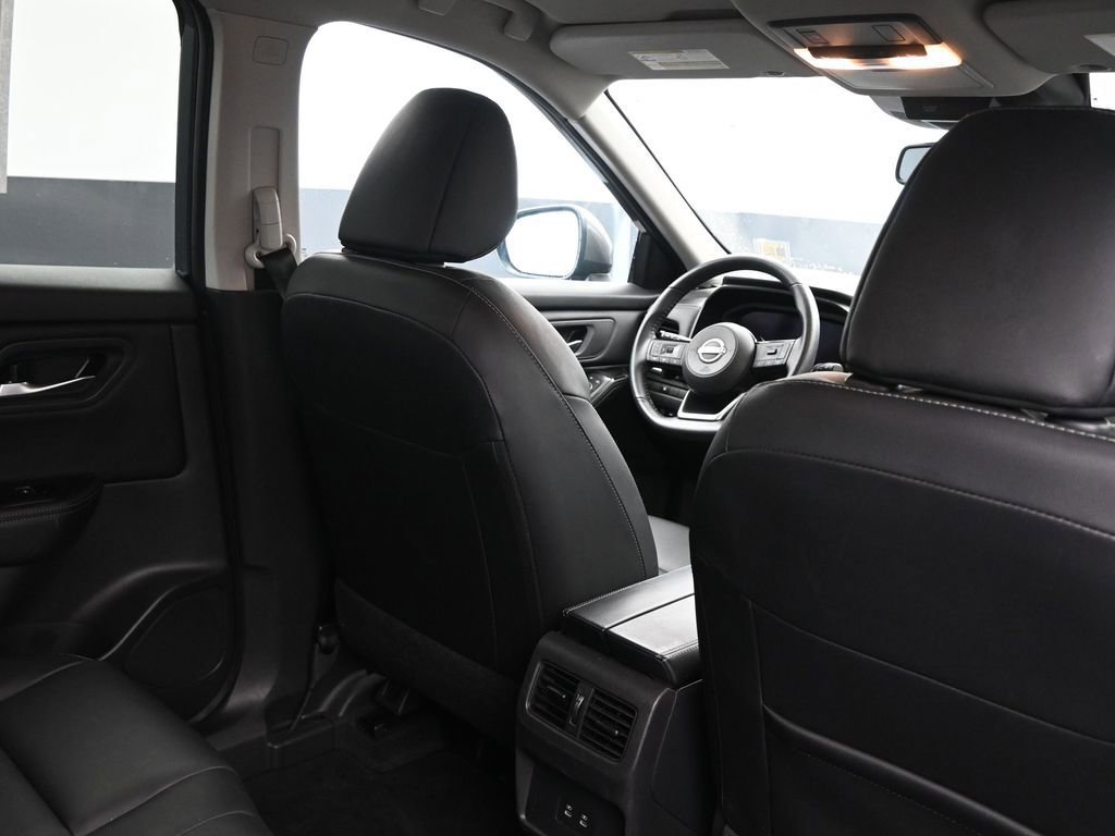 Used 2024 Nissan Rogue SL AWD/4WD image 15