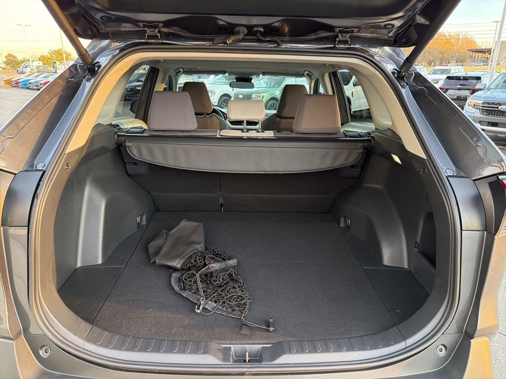 Used 2025 Toyota RAV4 XLE image 16