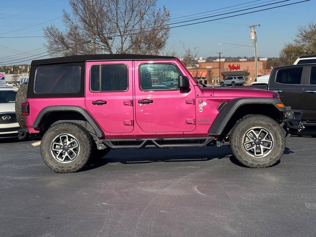 Used 2024 Jeep Wrangler Unlimited Rubicon w/ Technology Group image 2