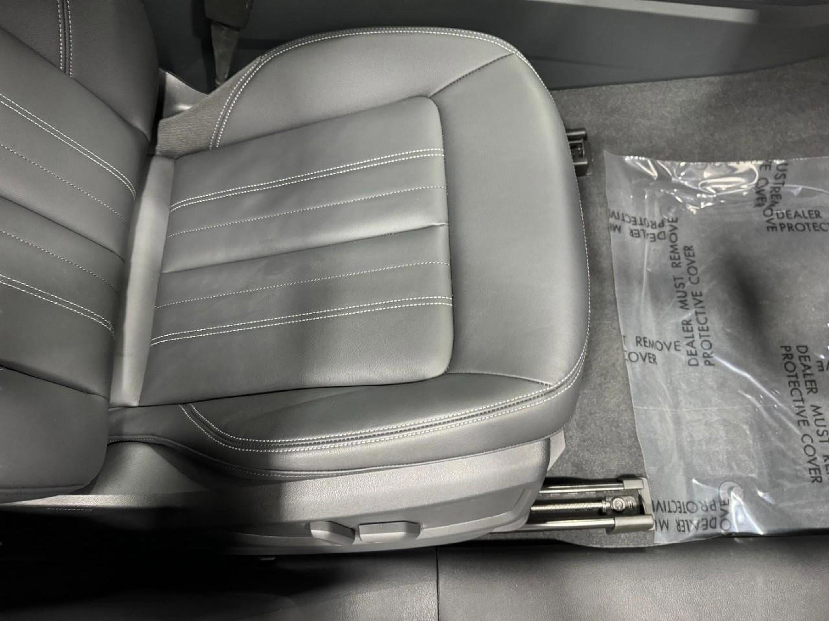 Certified 2025 Audi Q5 2.0T Premium w/ Convenience Plus Package image 18