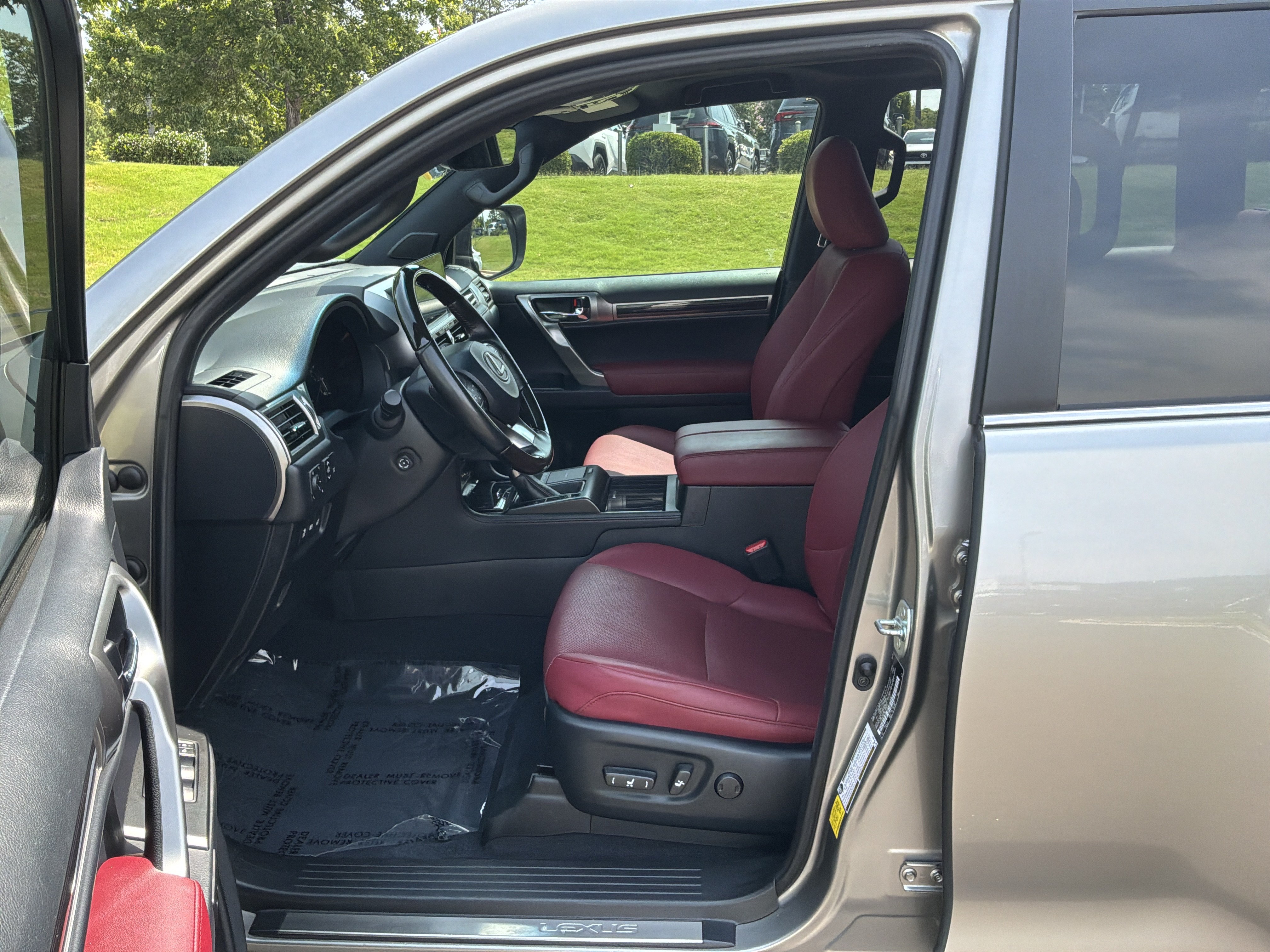 Used 2022 Lexus GX 460 Premium w/ Premium Package AWD/4WD image 16