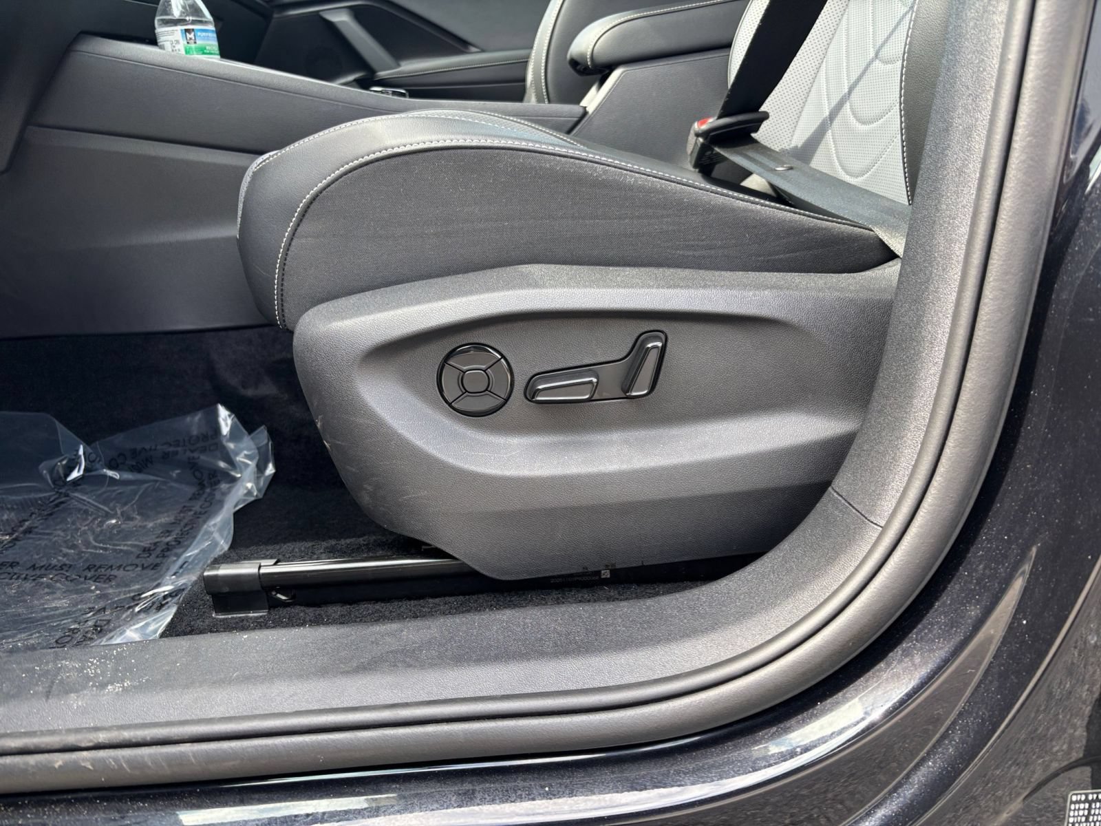 Used 2026 Volkswagen Tiguan SE FWD image 18