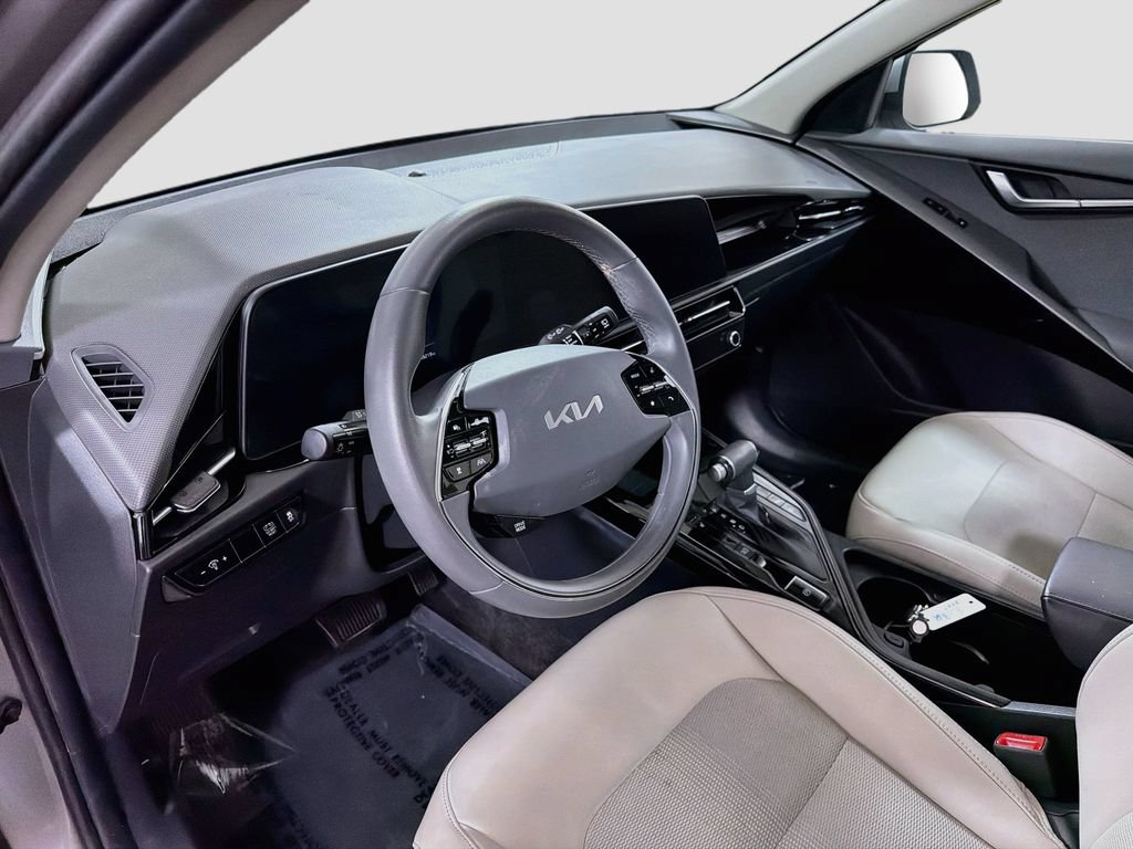 Used 2024 Kia Niro EX FWD image 10