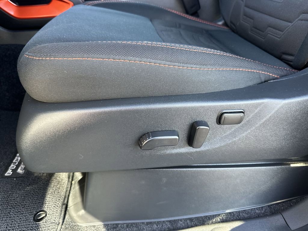 Used 2025 Nissan Frontier PRO-4X AWD/4WD image 12