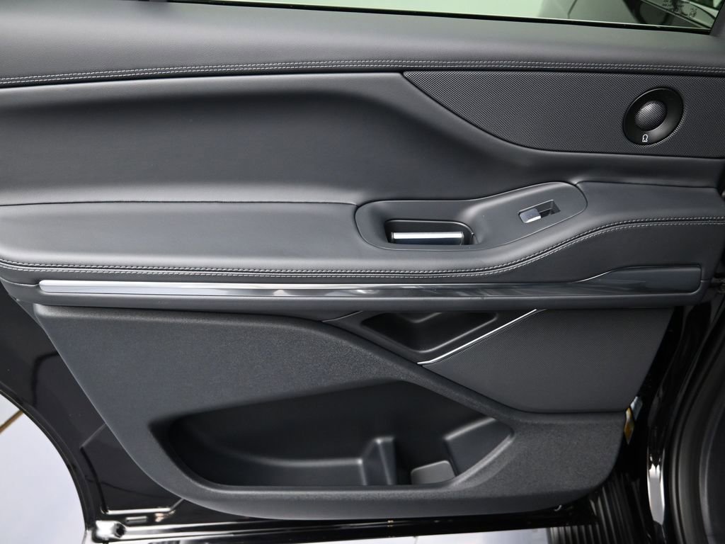 New 2026 Lincoln Navigator L Premier image 22