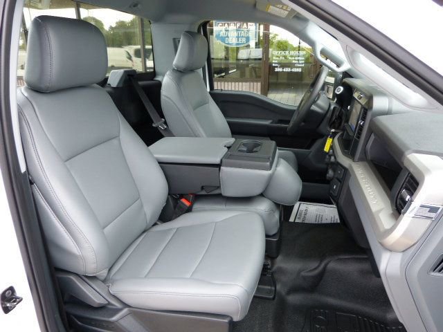 Used 2025 Ford F250 XL w/ XL Driver Assist Package image 16