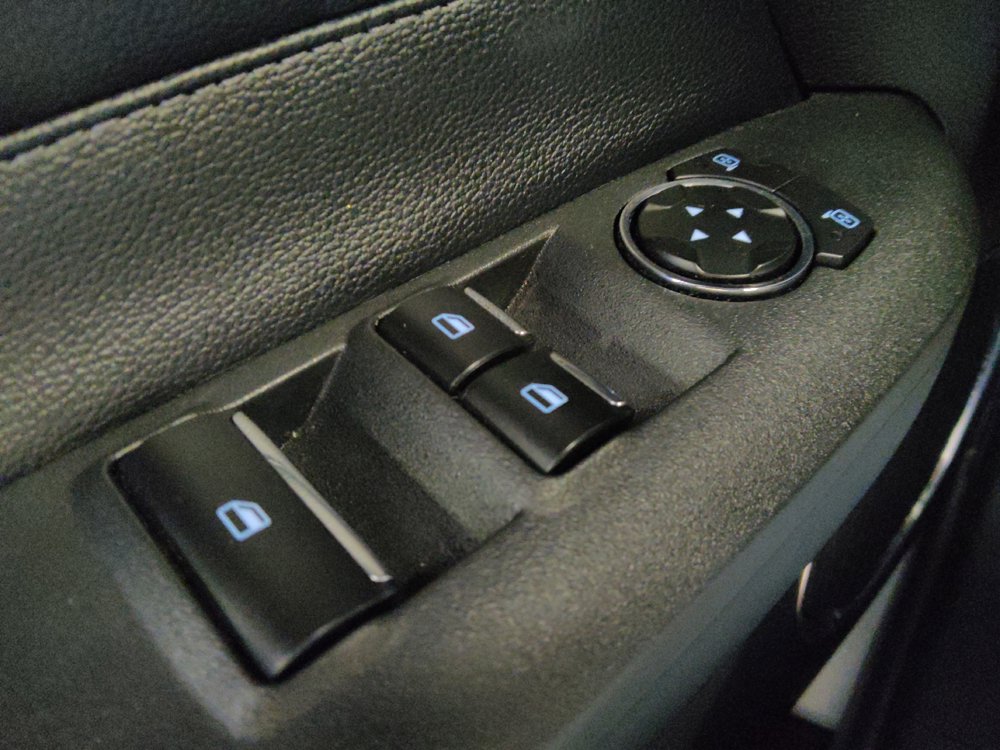Used 2020 Ford Mustang Premium RWD image 27