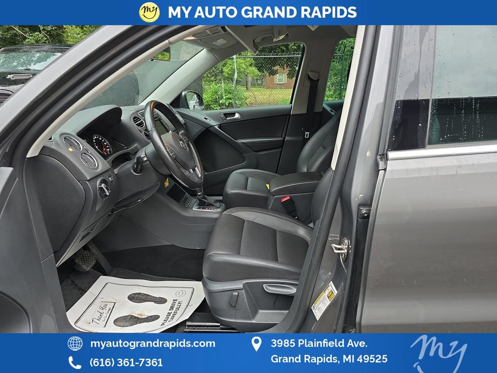 Used 2013 Volkswagen Tiguan S FWD image 10