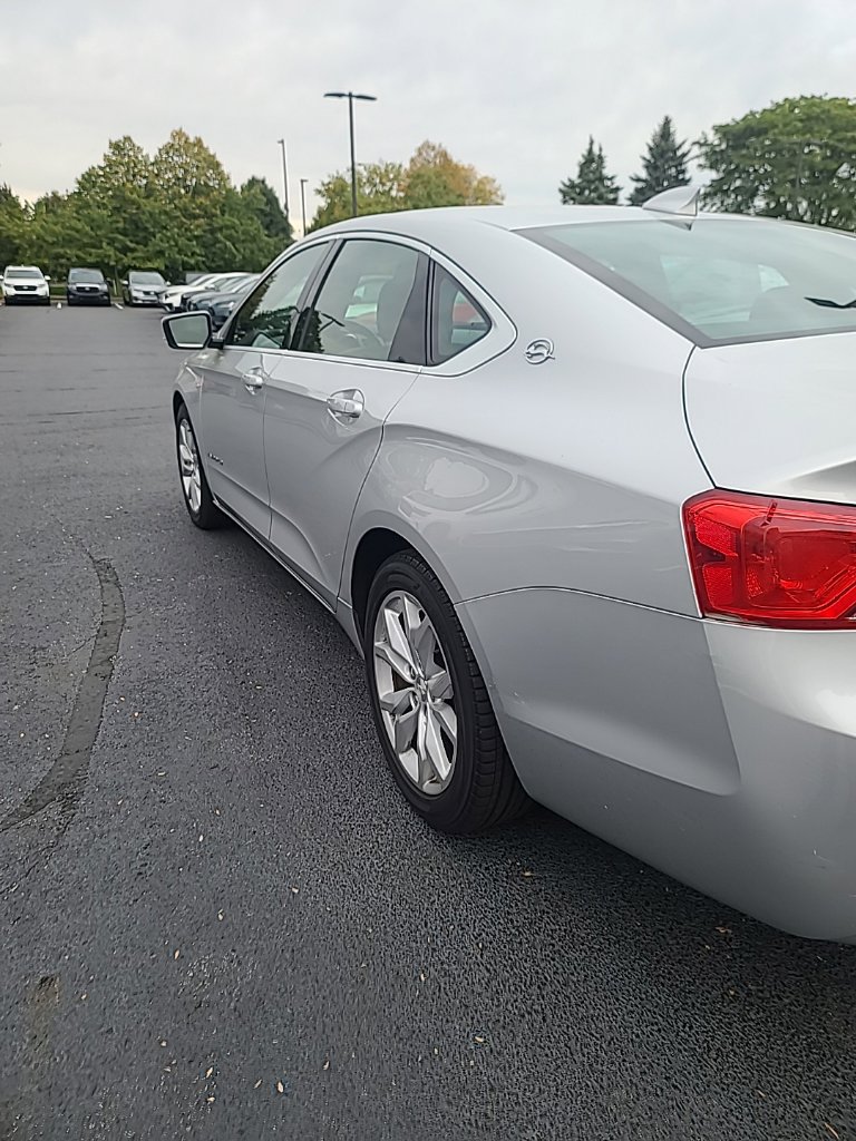 Used 2017 Chevrolet Impala LT FWD image 10