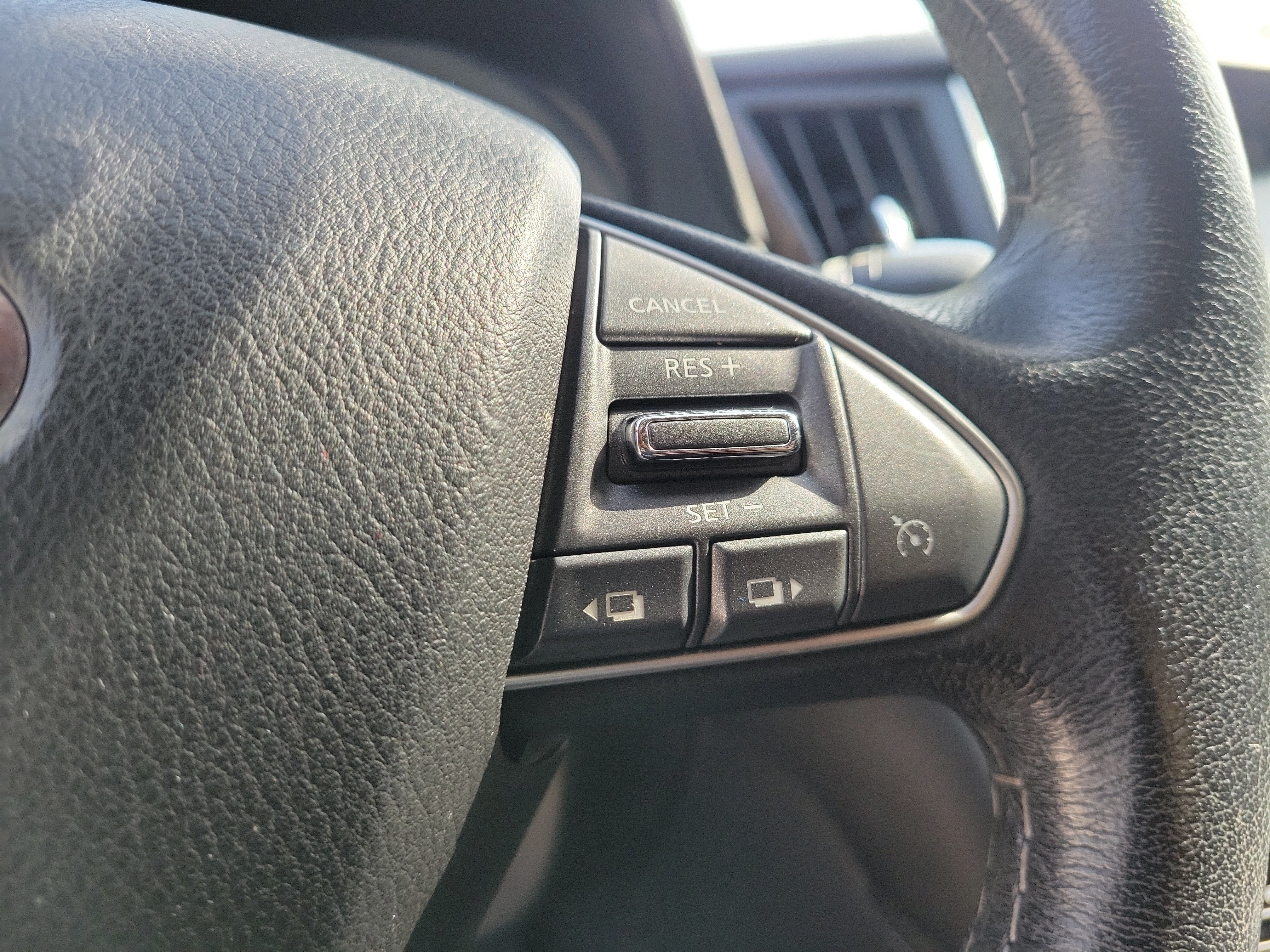 Used 2015 INFINITI Q50 Premium w/ Deluxe Touring Package RWD image 24