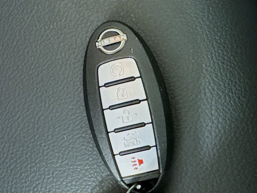 Used 2024 Nissan Altima 2.5 SR w/ SR Premium Package FWD image 38
