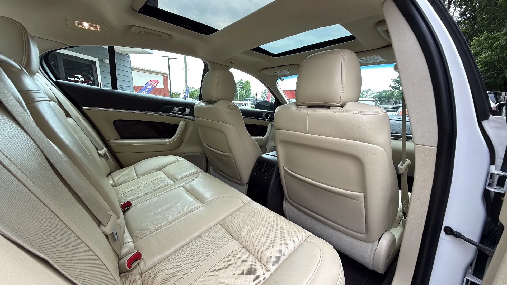 Used 2014 Lincoln MKS AWD w/ Equipment Group 101A image 25