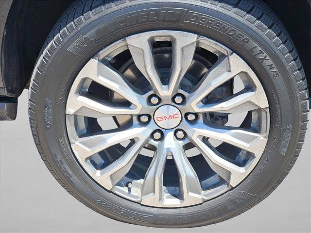 Used 2021 GMC Yukon Denali w/ Denali Premium Package AWD/4WD image 14