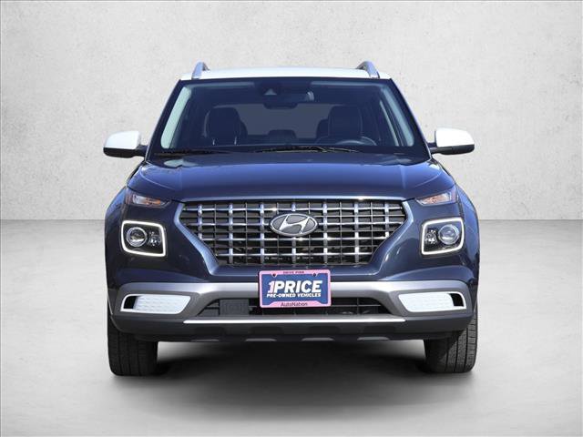 Used 2021 Hyundai Venue image 2