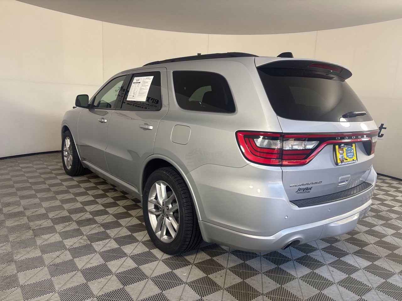 Used 2024 Dodge Durango GT RWD image 5
