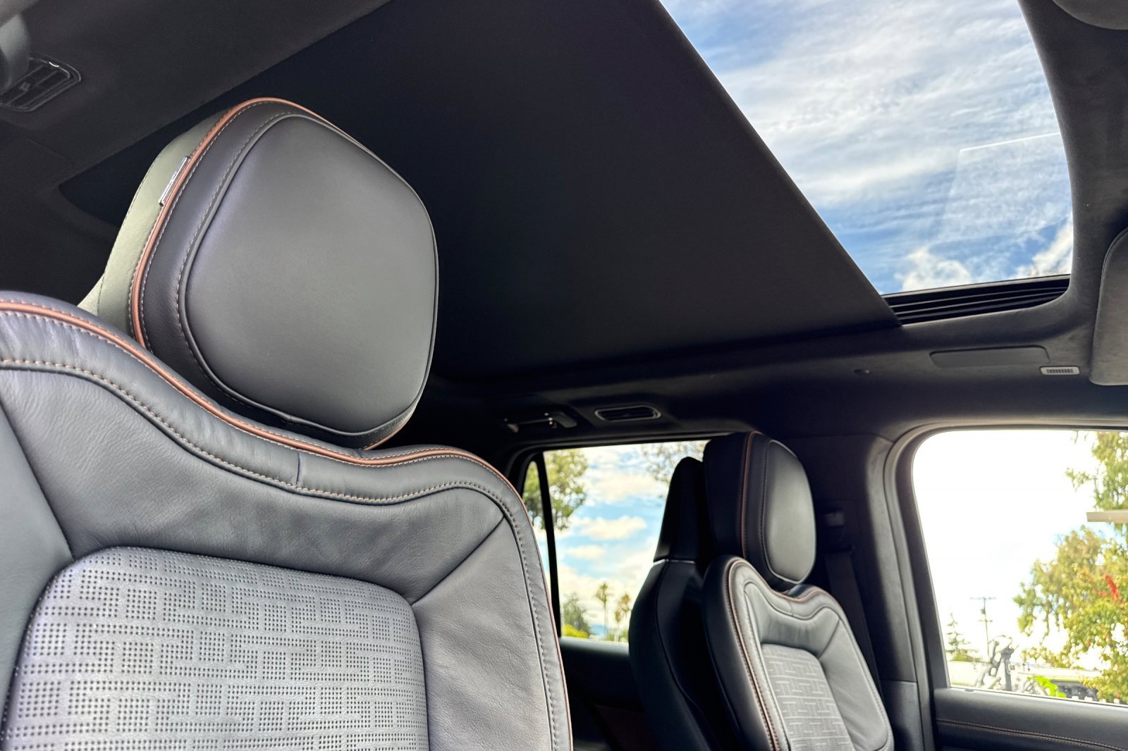 Used 2024 Lincoln Navigator Black Label image 18