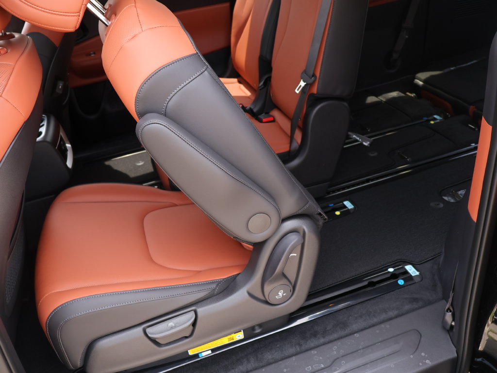 New 2026 Kia Carnival EX FWD image 15