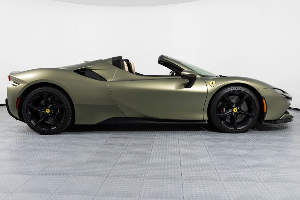 Certified 2023 Ferrari SF90 Spider image 3