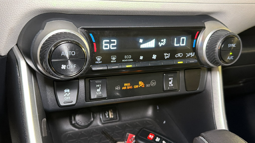 Used 2024 Toyota RAV4 XLE Premium w/ Weather Package AWD/4WD image 28