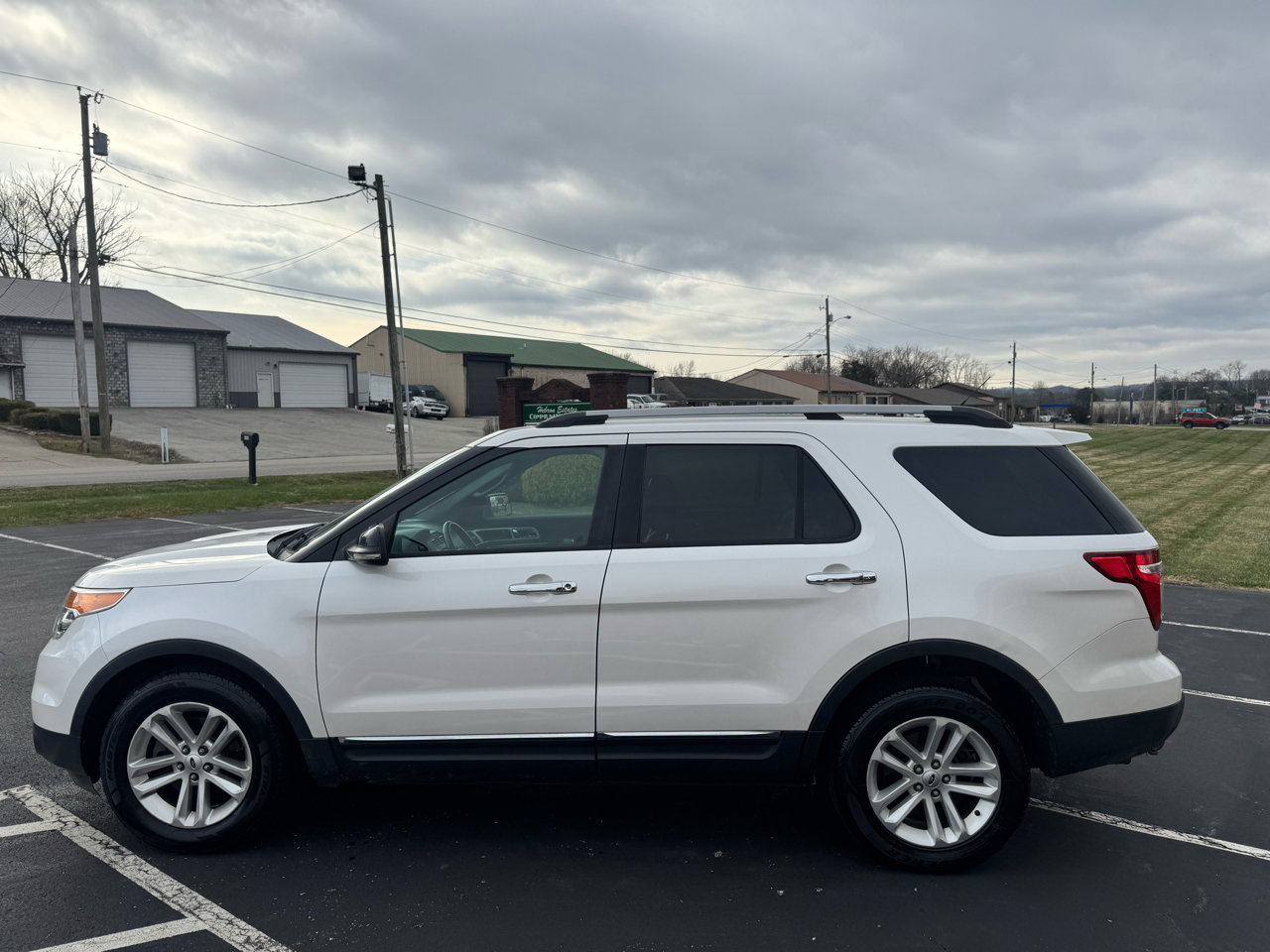 Used 2013 Ford Explorer XLT image 5