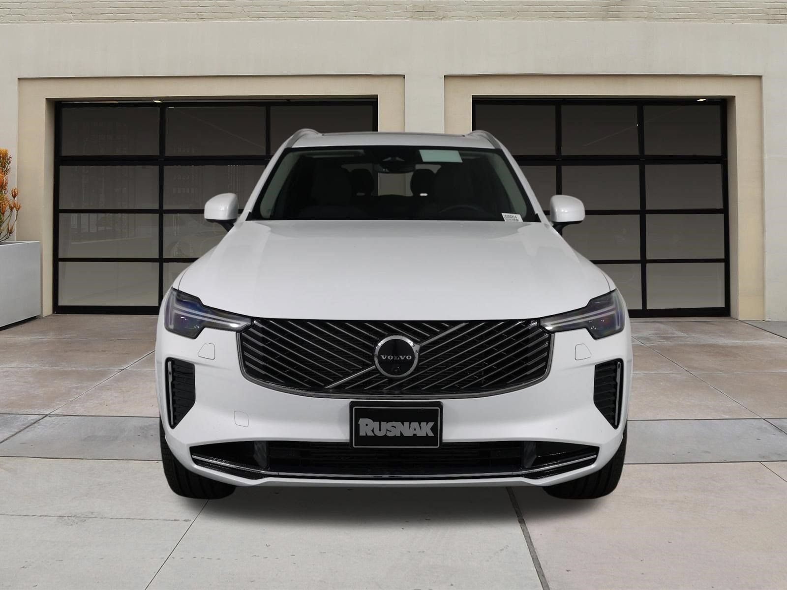 New 2026 Volvo XC90 T8 Plus w/ Protection Package AWD/4WD image 2