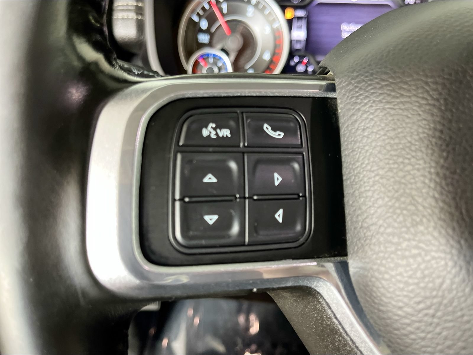 Used 2022 RAM 3500 Laramie AWD/4WD image 14