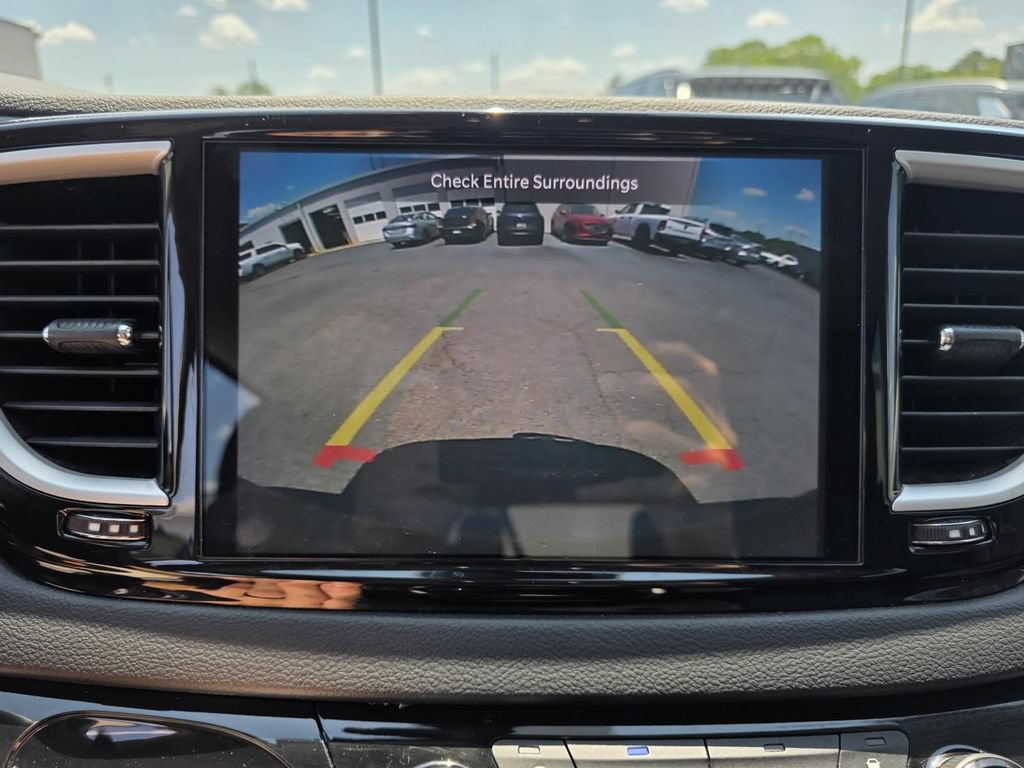 Used 2023 Chrysler Pacifica Touring-L FWD image 20