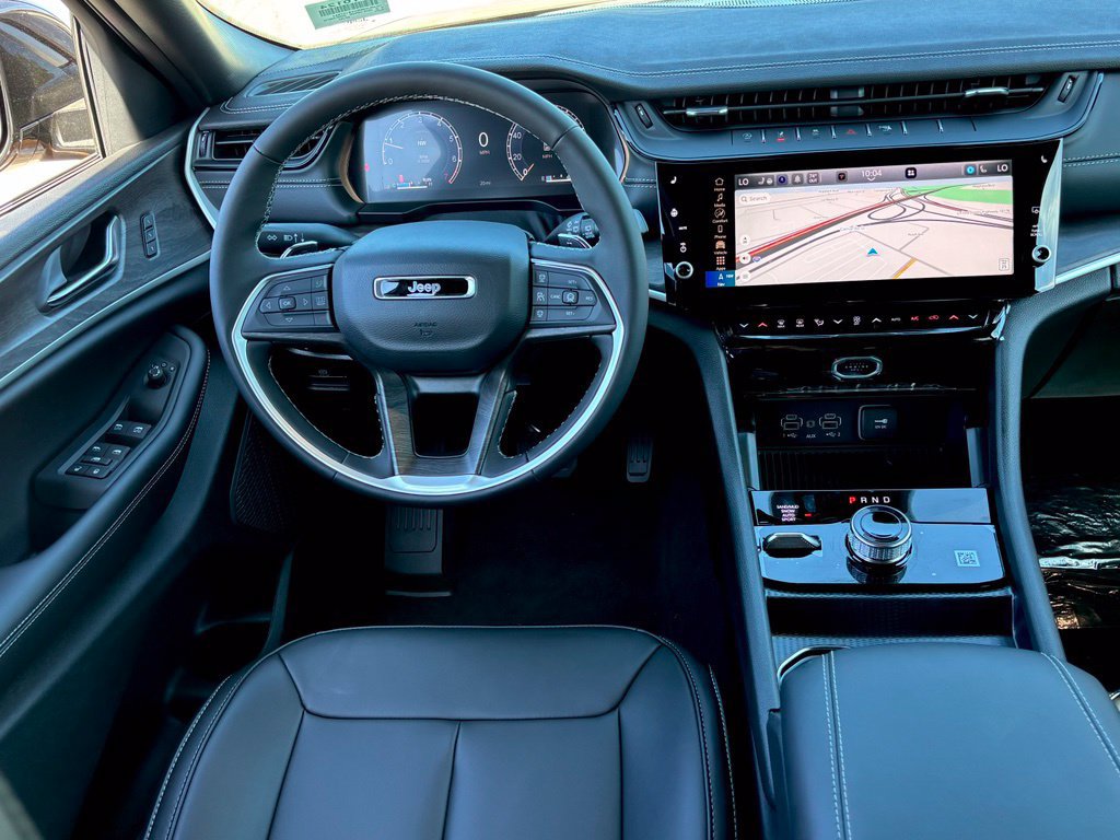 New 2027 Jeep Grand Cherokee Limited AWD/4WD image 22