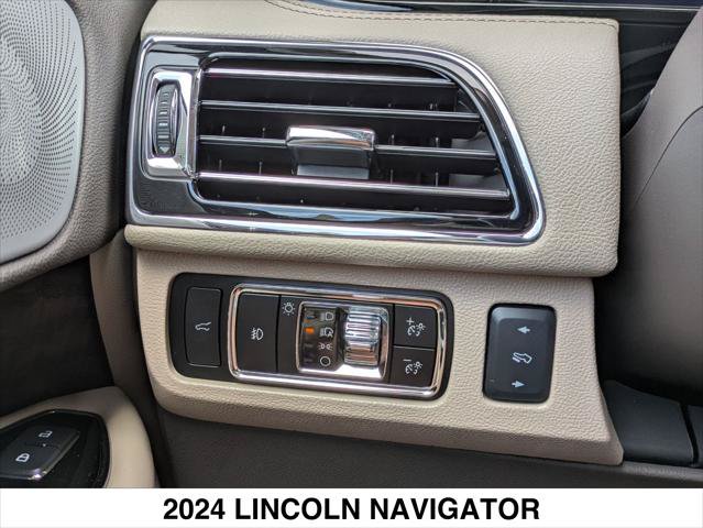 Used 2024 Lincoln Navigator Reserve AWD/4WD image 21