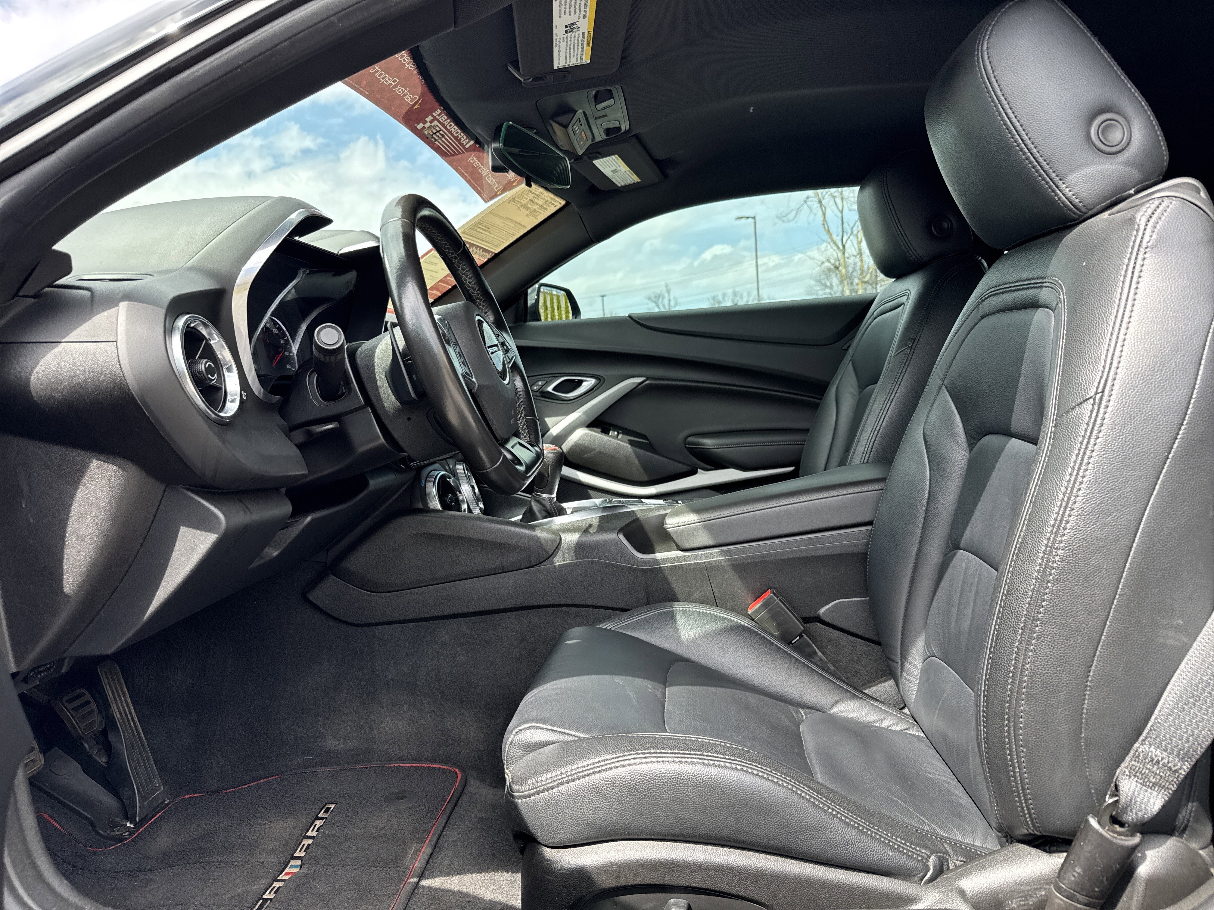 Used 2022 Chevrolet Camaro LT w/ RS Package image 16