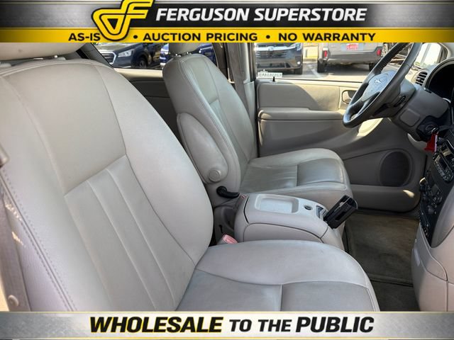 Used 2006 Chrysler Town & Country Touring FWD image 25