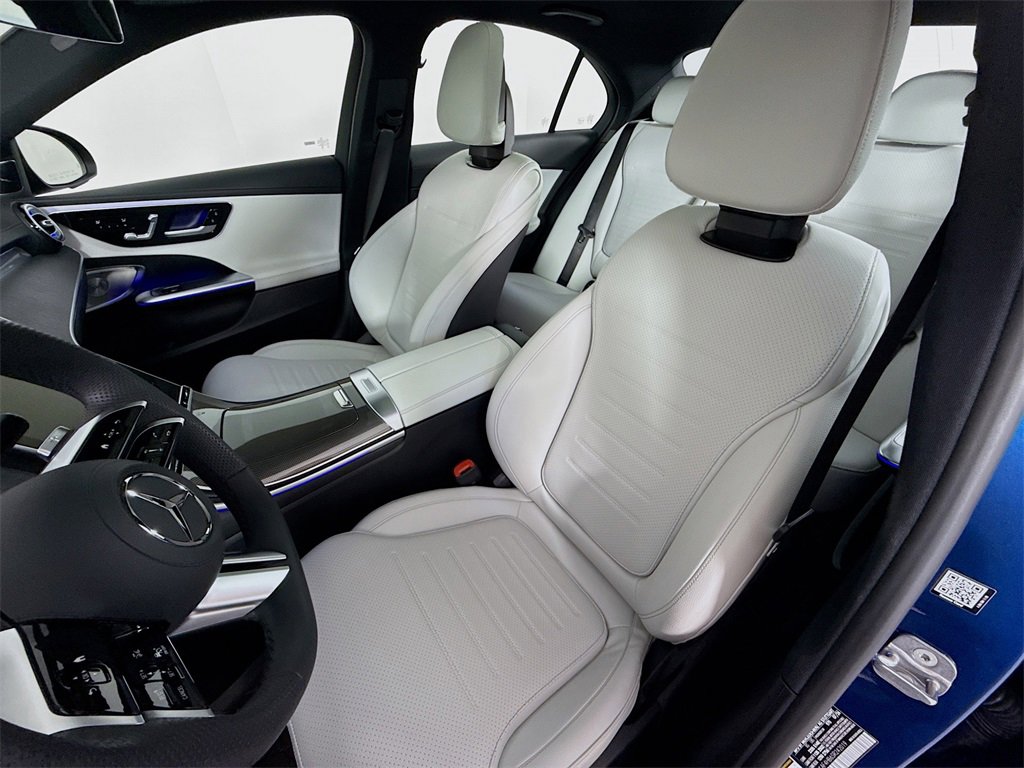 Used 2025 Mercedes-Benz C 300 4MATIC Sedan image 5