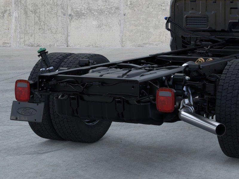 New 2026 Ford F550 4x4 Crew Cab image 21