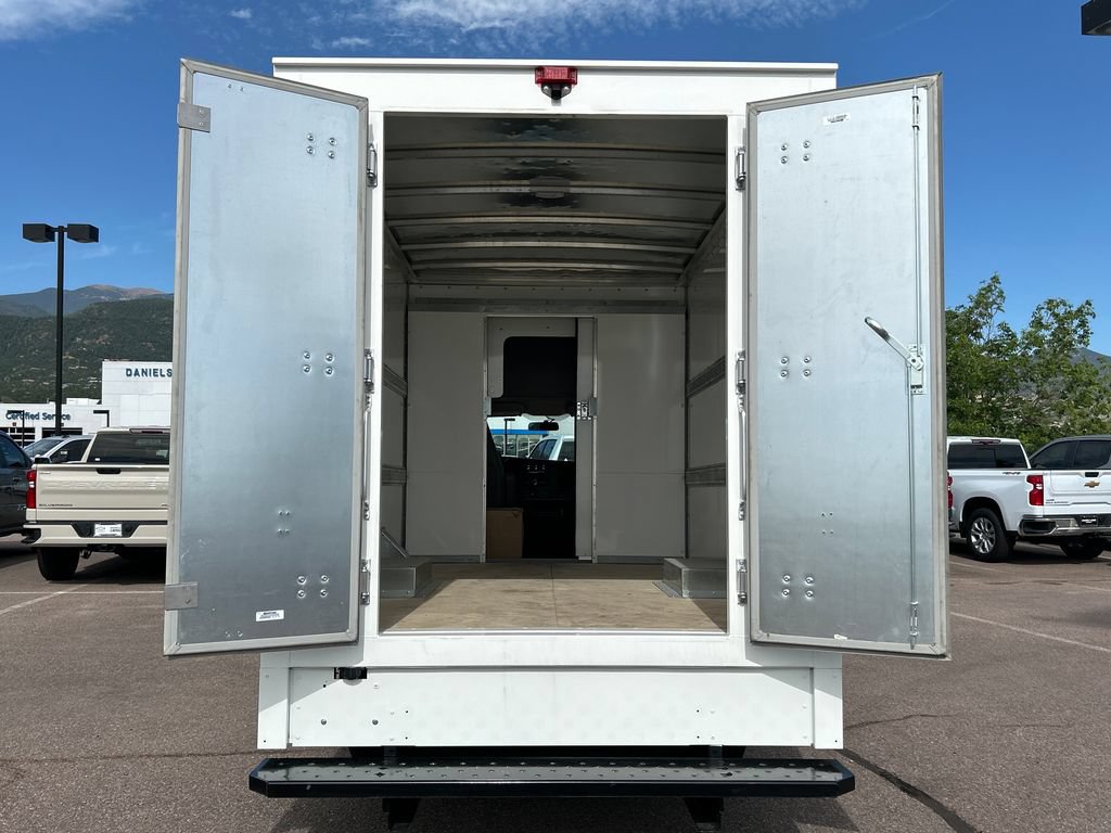 Used 2024 Chevrolet Express 3500 w/ Power Convenience Package RWD image 9