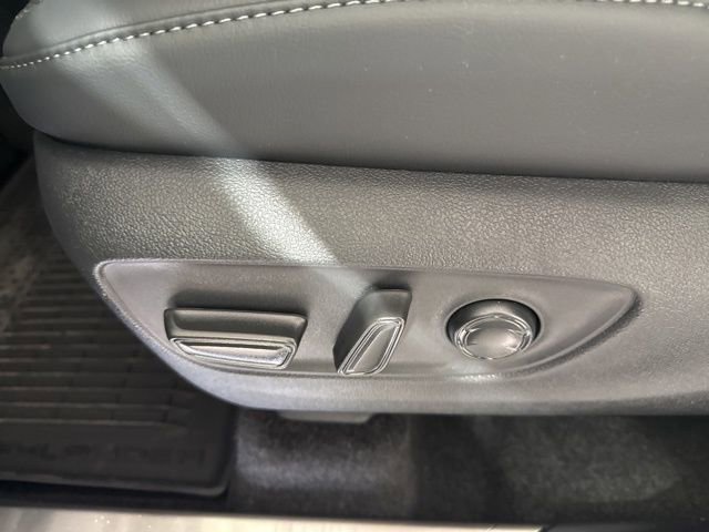 New 2026 Toyota Highlander Platinum image 23