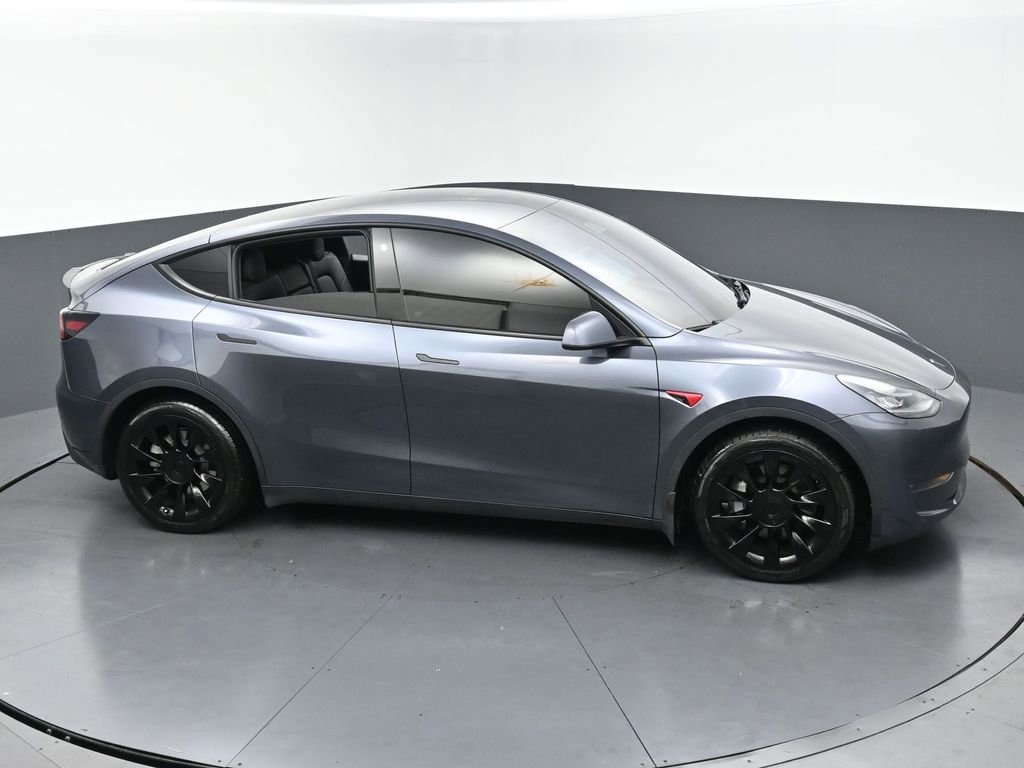 Used 2023 Tesla Model Y Long Range AWD/4WD image 46