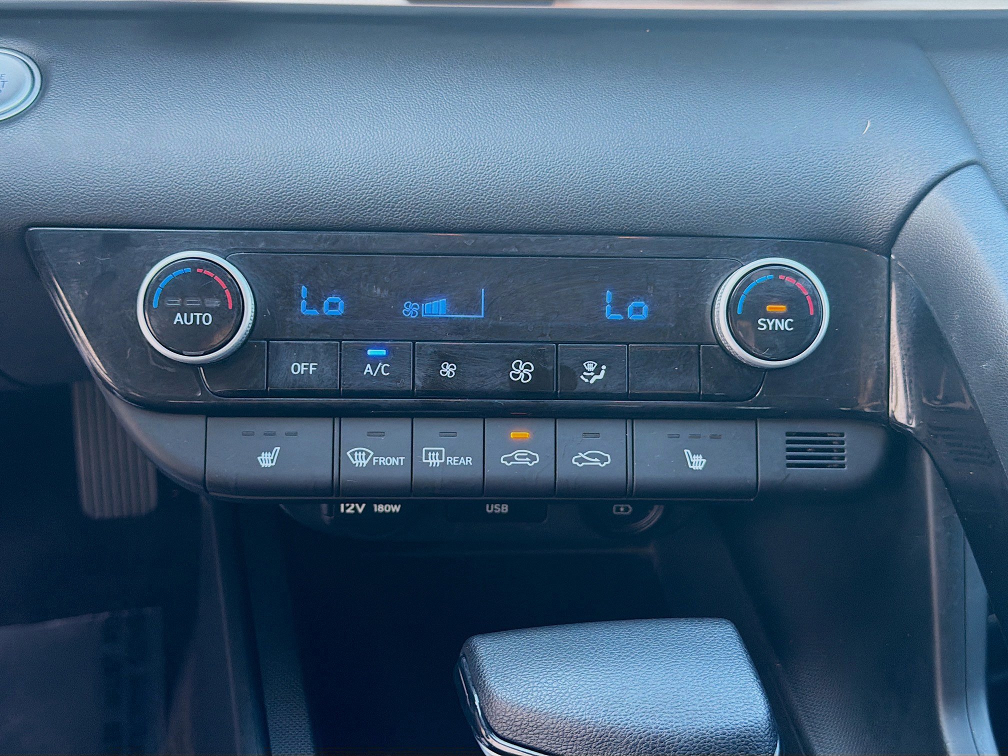 Used 2023 Hyundai Elantra Blue FWD image 14