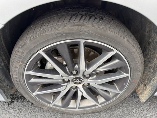 Used 2023 Toyota Camry XLE w/ Cold Weather Package image 31