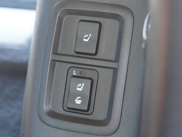 Used 2019 Toyota Sequoia Platinum w/ Carpet Mat Package (TMS) AWD/4WD image 55