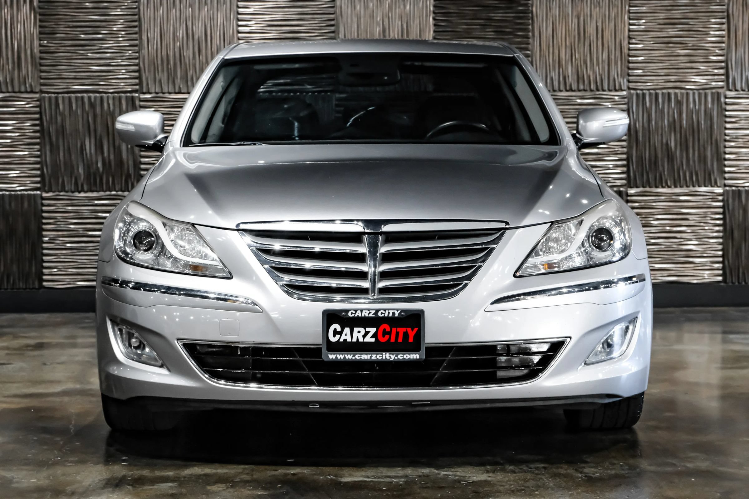 Used 2013 Hyundai Genesis 3.8 w/ Premium Pkg RWD image 6