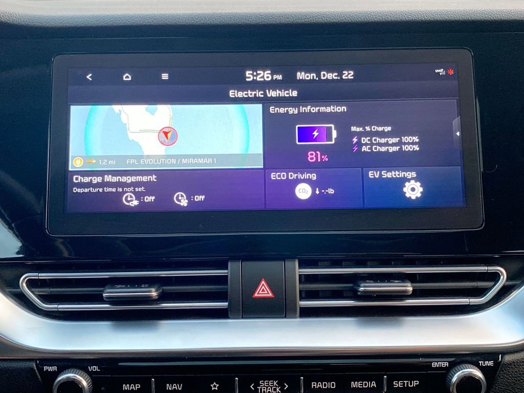 Used 2021 Kia Niro EX Premium w/ Cold Weather Package image 24