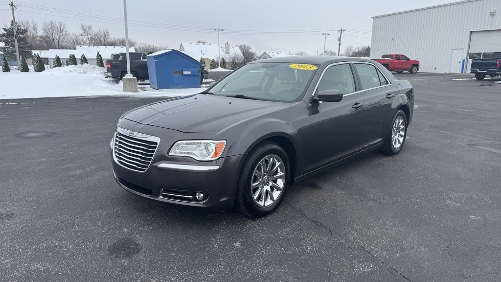 Used 2013 Chrysler 300 Base w/ Driver Convenience Group image 3