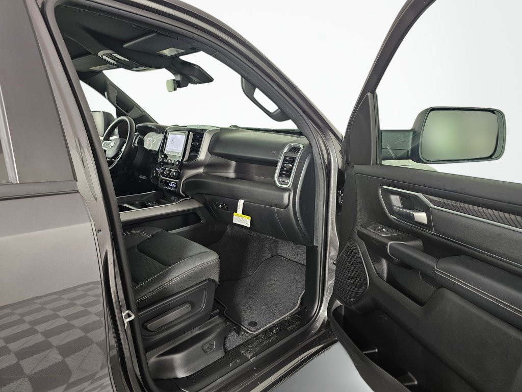 New 2026 RAM 1500 Big Horn w/ Sport Appearance Package AWD/4WD image 38