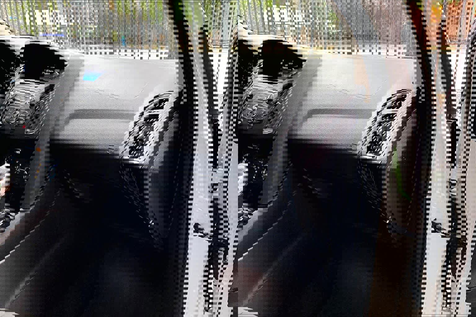 Used 2017 Ford Focus SE FWD image 18