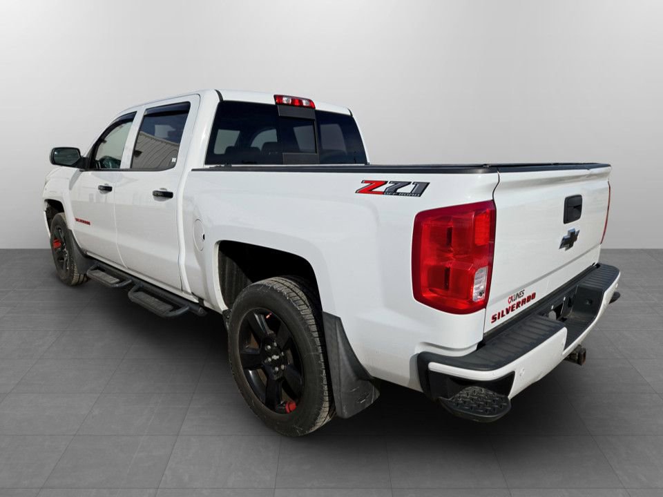 Used 2018 Chevrolet Silverado 1500 LTZ Z71 w/ Redline Edition image 9