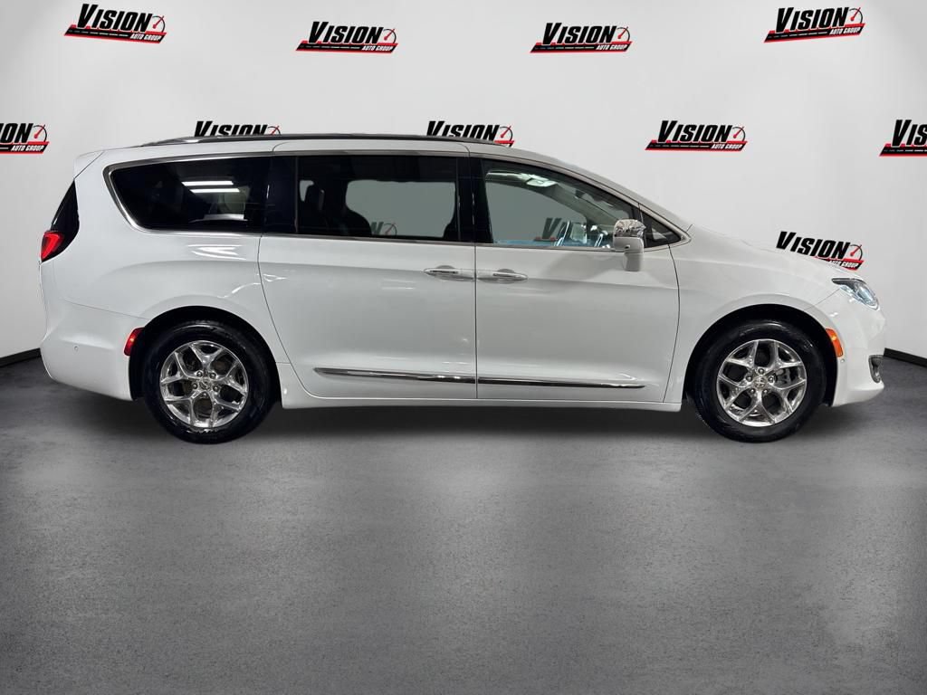 Used 2019 Chrysler Pacifica Limited FWD image 6