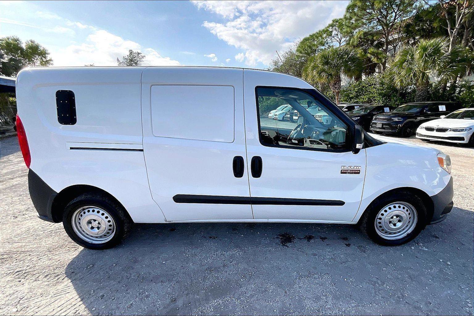 Used 2020 RAM ProMaster City Tradesman image 17