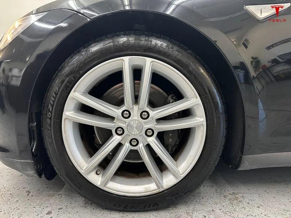 Used 2013 Tesla Model S RWD image 21